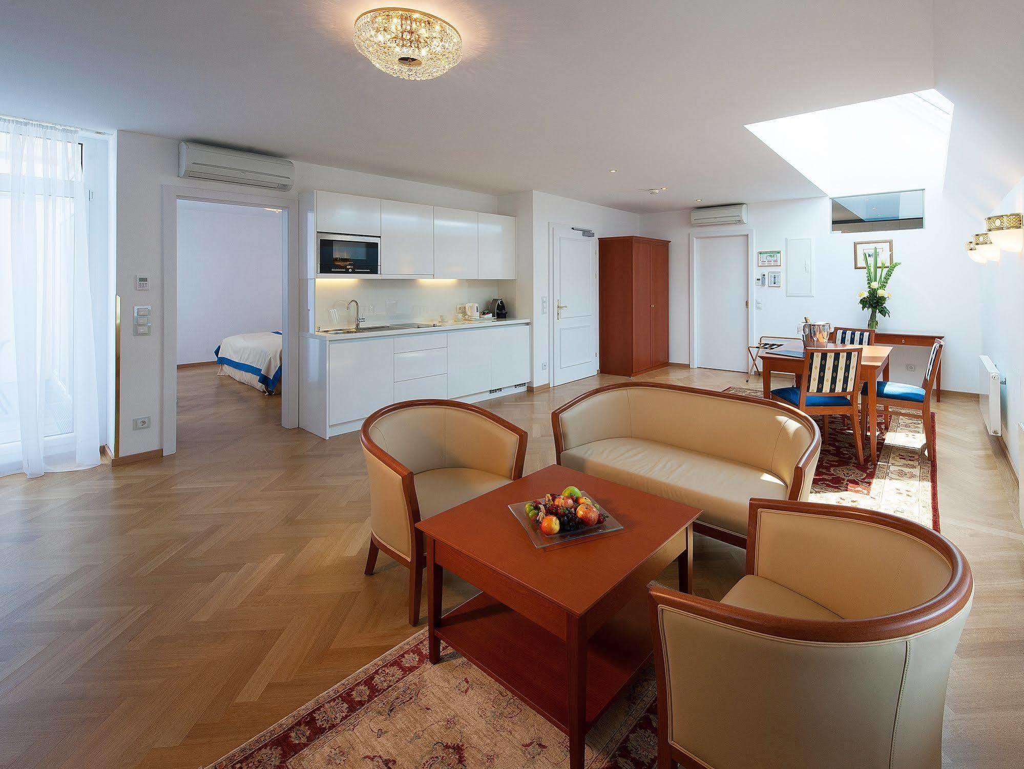 Ambassador Hotel Wien
